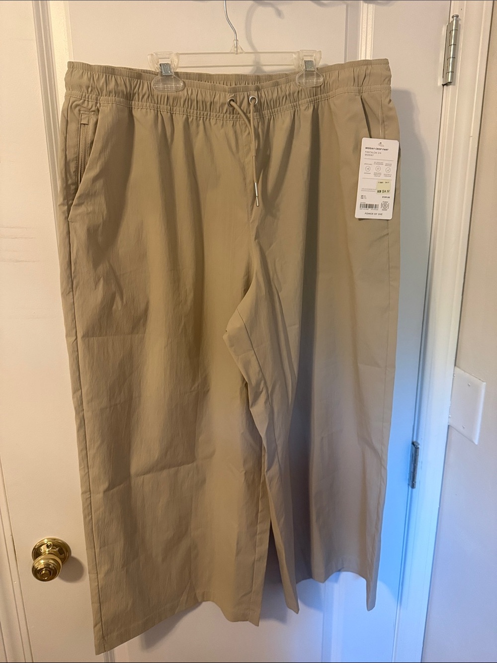 Athleta Midday Crop Pant NWT